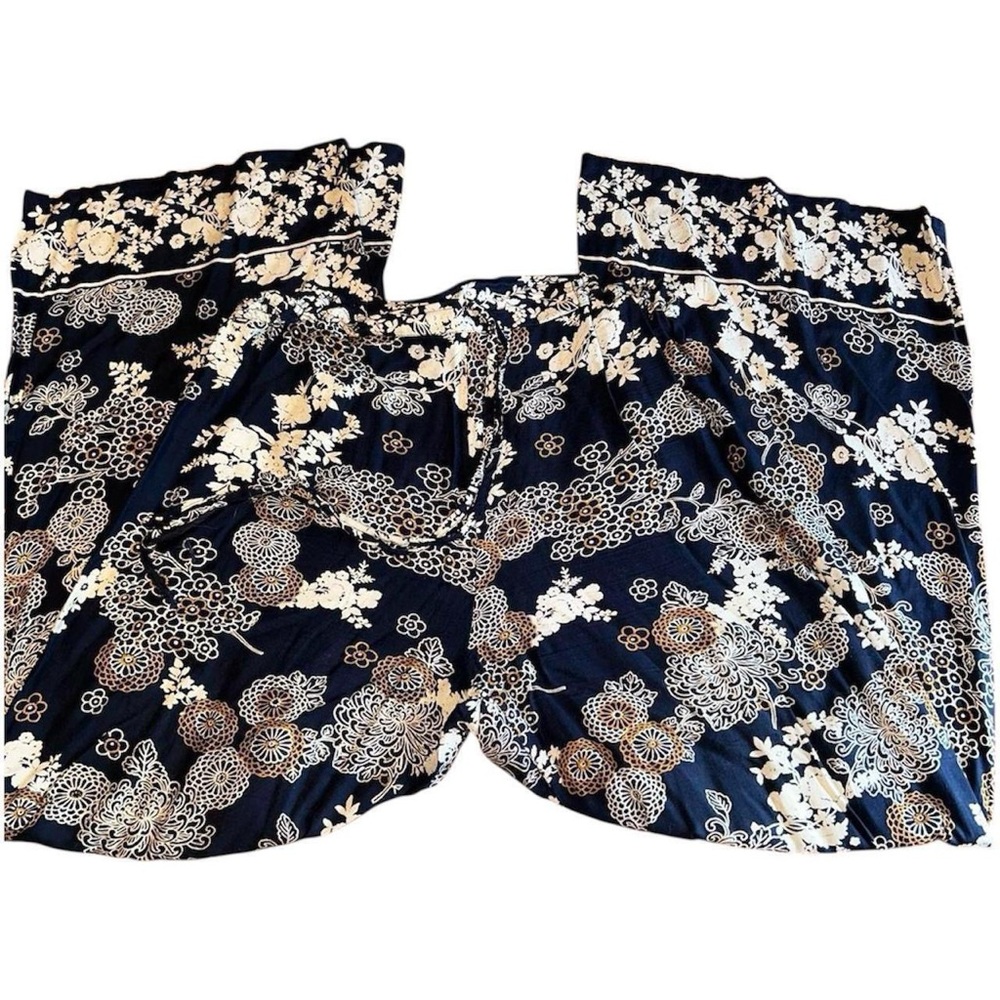 NWOT Angie Navy and White Wide Leg Pants